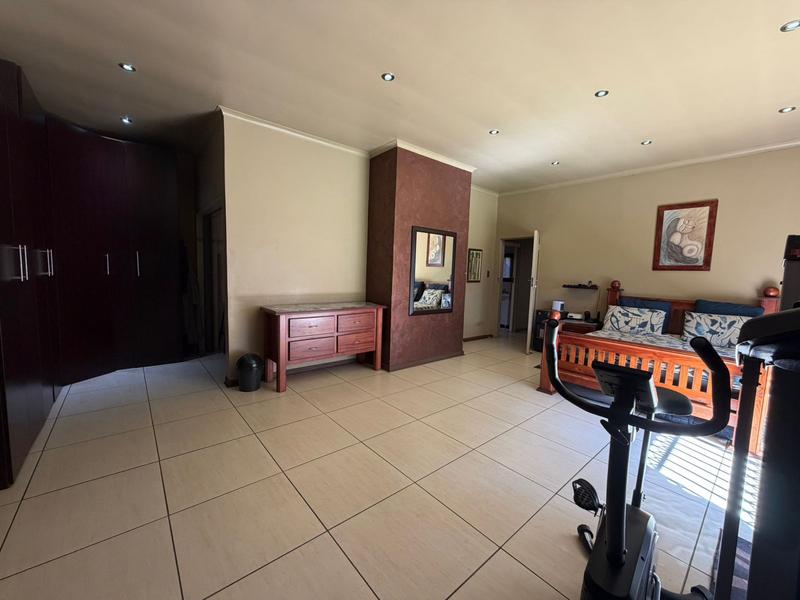 4 Bedroom Property for Sale in Golf Park Gauteng