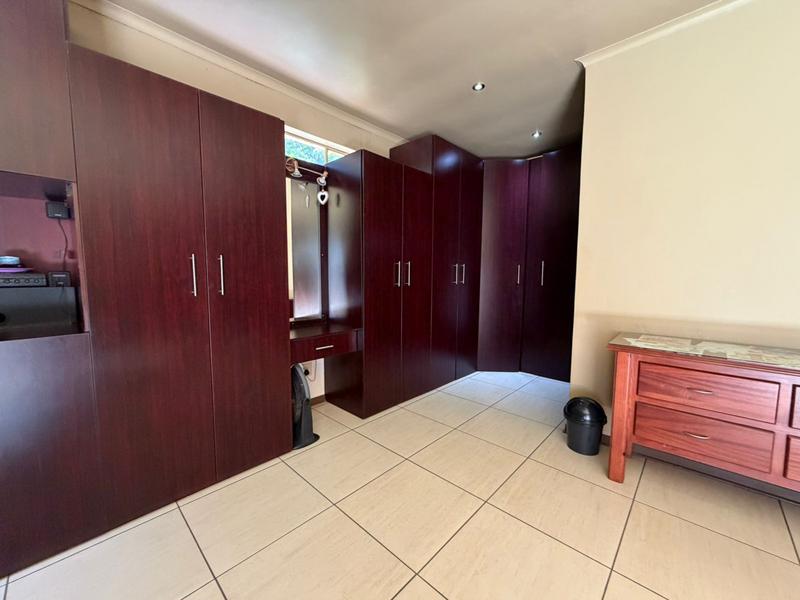 4 Bedroom Property for Sale in Golf Park Gauteng
