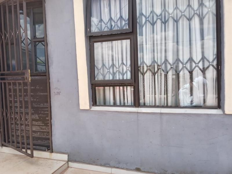 2 Bedroom Property for Sale in Dobsonville Gauteng