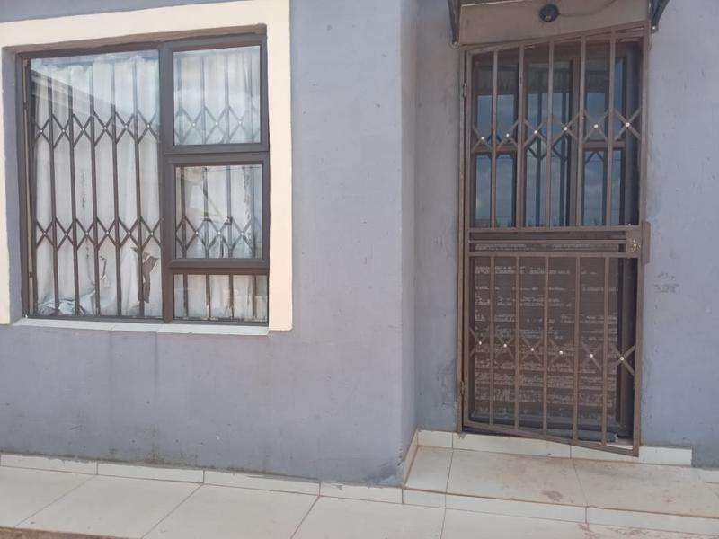2 Bedroom Property for Sale in Dobsonville Gauteng