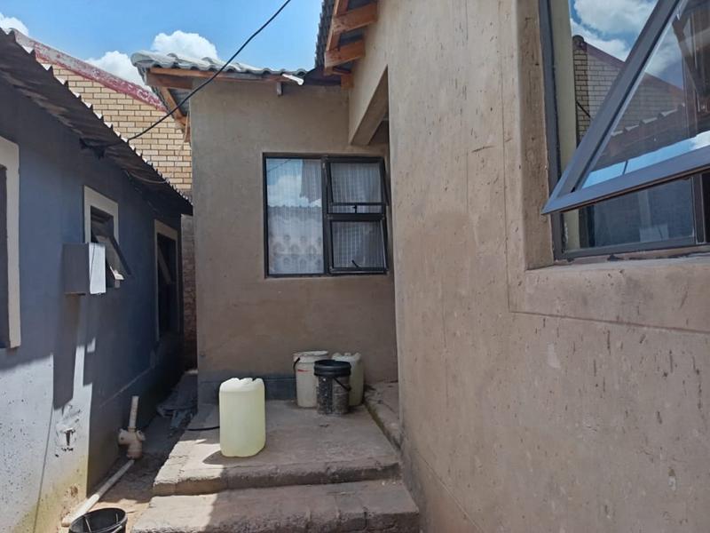 2 Bedroom Property for Sale in Dobsonville Gauteng