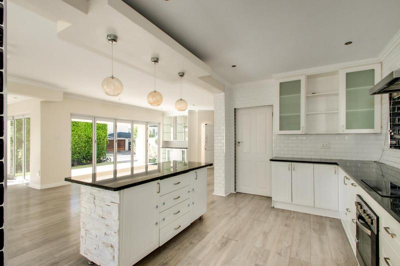 To Let 3 Bedroom Property for Rent in Fourways Gauteng