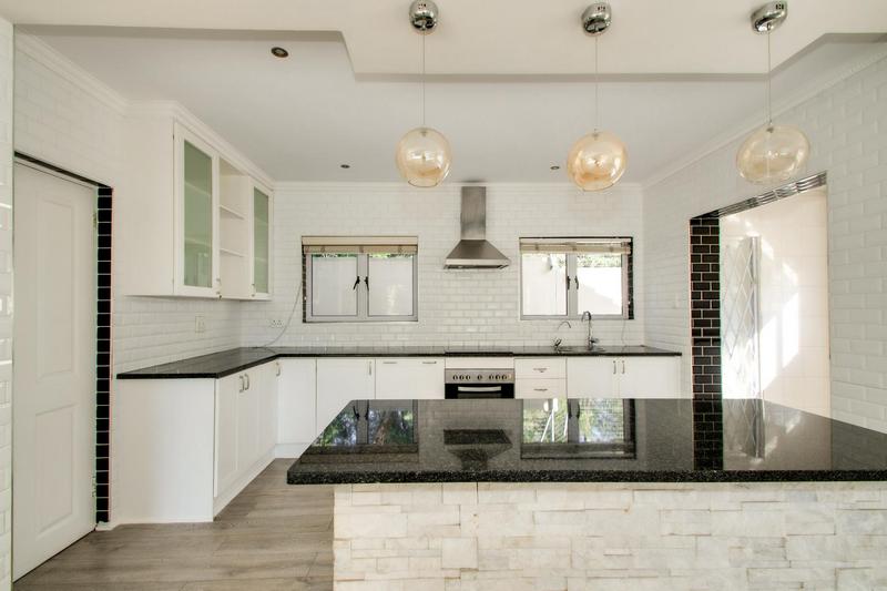 To Let 3 Bedroom Property for Rent in Fourways Gauteng