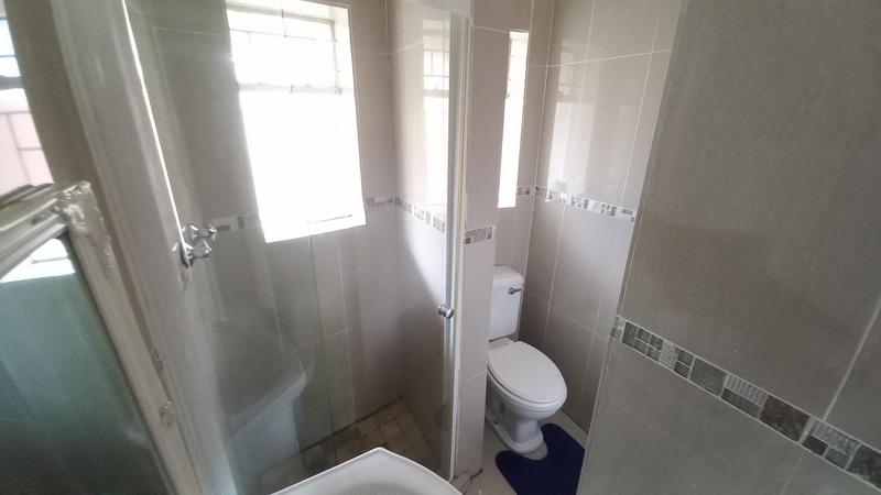 To Let 1 Bedroom Property for Rent in Ashlea Gardens Gauteng