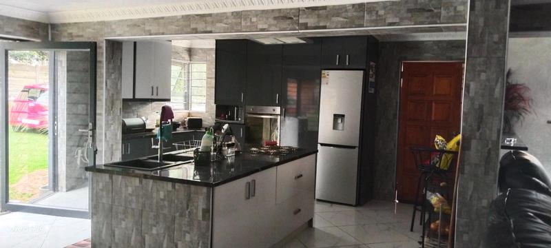 3 Bedroom Property for Sale in Esther Park Gauteng