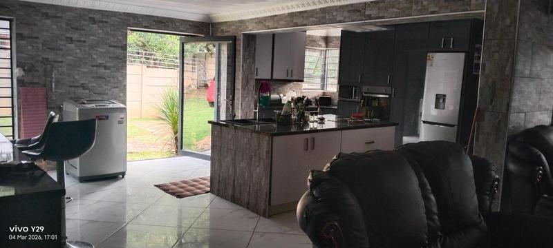 3 Bedroom Property for Sale in Esther Park Gauteng