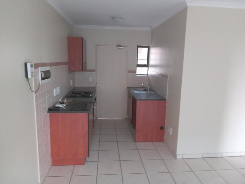 To Let 2 Bedroom Property for Rent in Kosmosdal Gauteng