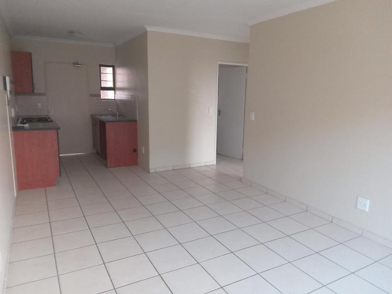 To Let 2 Bedroom Property for Rent in Kosmosdal Gauteng