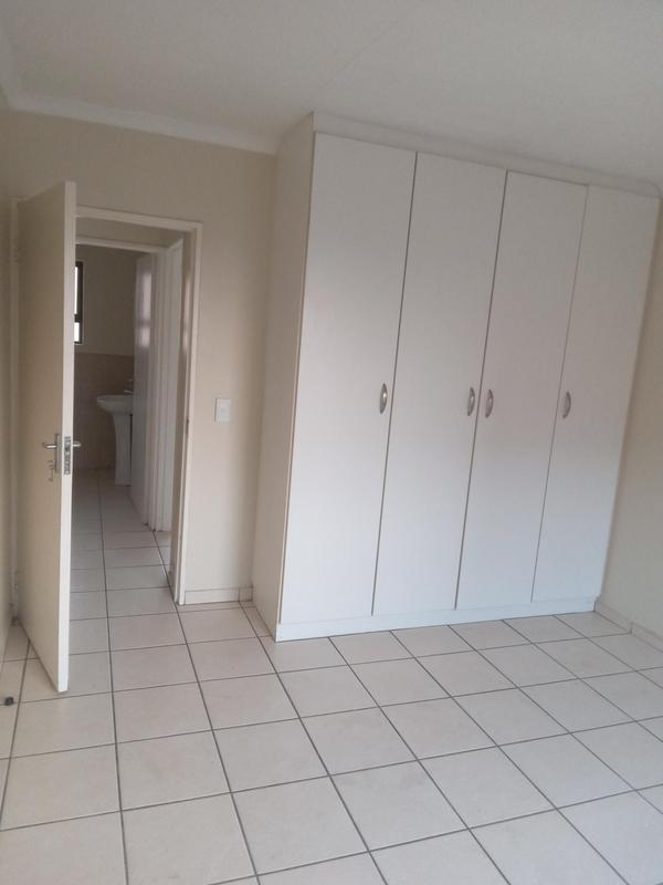 To Let 2 Bedroom Property for Rent in Kosmosdal Gauteng