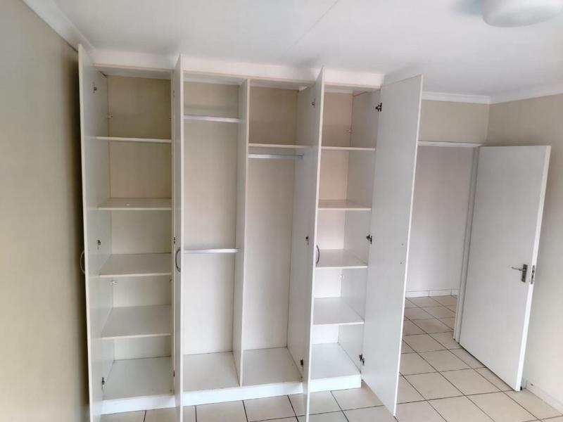 To Let 2 Bedroom Property for Rent in Kosmosdal Gauteng