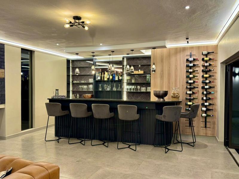 6 Bedroom Property for Sale in Midstream Estate Gauteng