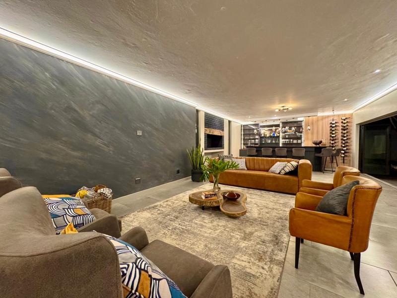 6 Bedroom Property for Sale in Midstream Estate Gauteng