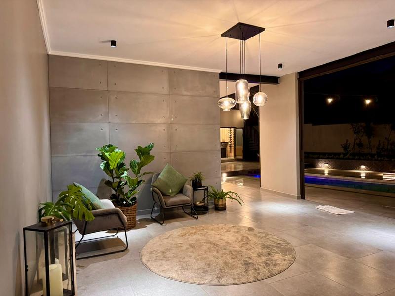 6 Bedroom Property for Sale in Midstream Estate Gauteng