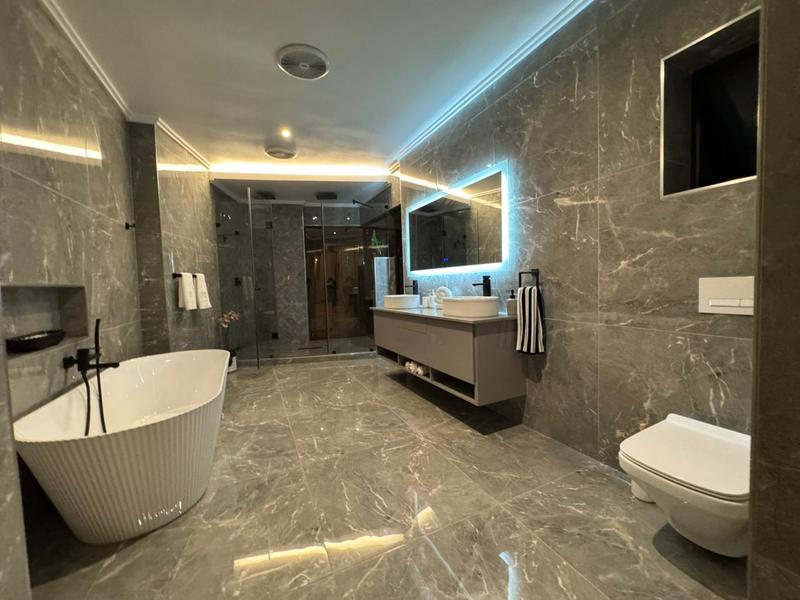 6 Bedroom Property for Sale in Midstream Estate Gauteng