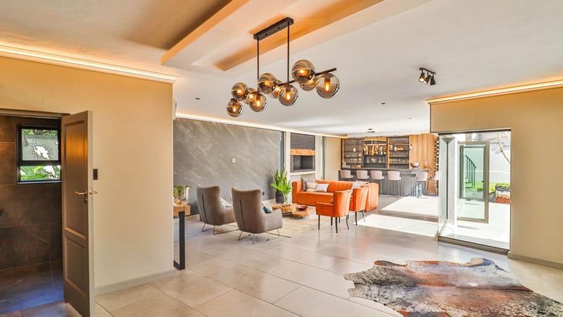 6 Bedroom Property for Sale in Midstream Estate Gauteng