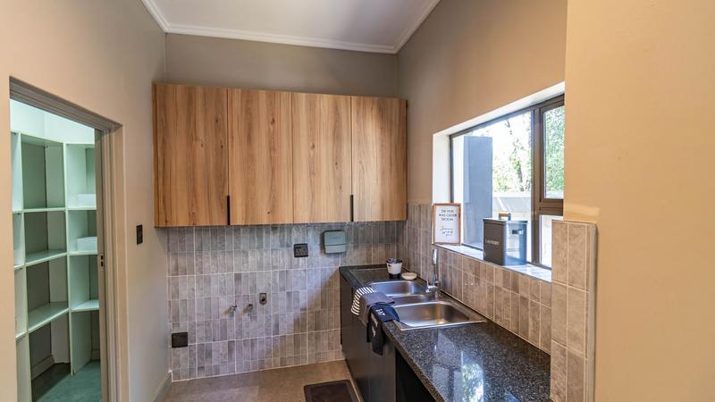 6 Bedroom Property for Sale in Midstream Estate Gauteng