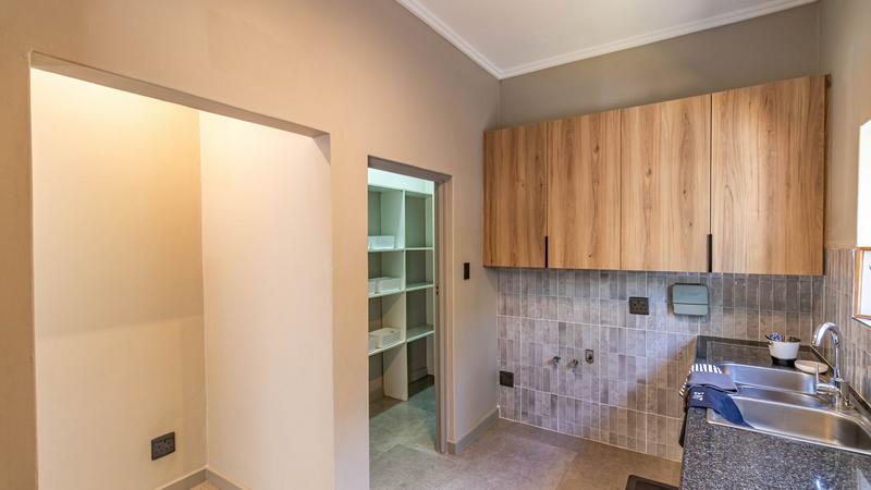 6 Bedroom Property for Sale in Midstream Estate Gauteng