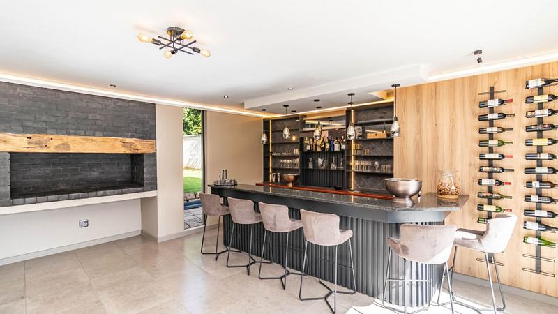 6 Bedroom Property for Sale in Midstream Estate Gauteng