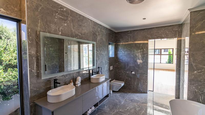 6 Bedroom Property for Sale in Midstream Estate Gauteng