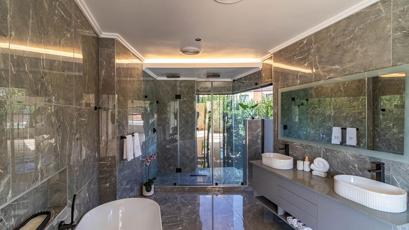 6 Bedroom Property for Sale in Midstream Estate Gauteng