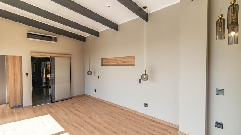 6 Bedroom Property for Sale in Midstream Estate Gauteng