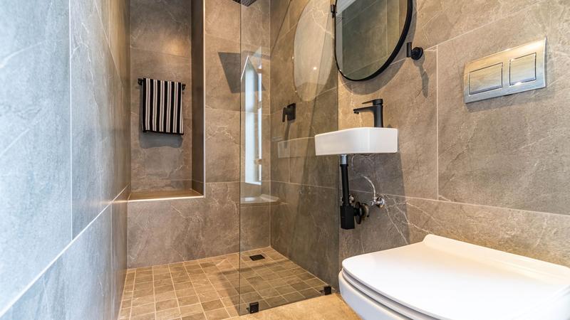 6 Bedroom Property for Sale in Midstream Estate Gauteng