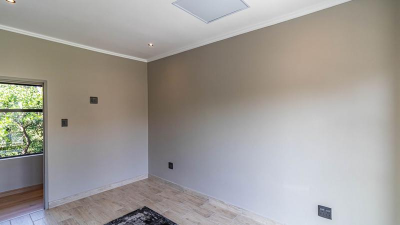 6 Bedroom Property for Sale in Midstream Estate Gauteng