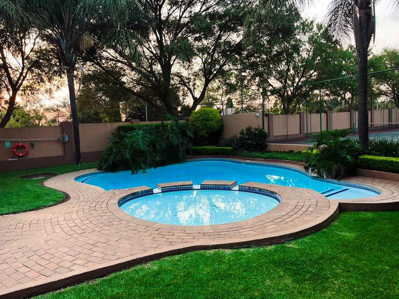 2 Bedroom Property for Sale in Douglasdale Gauteng