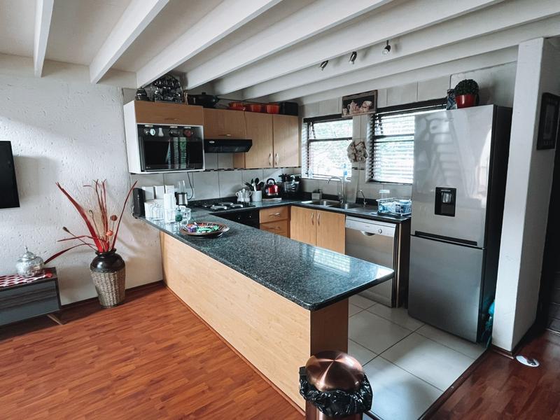 2 Bedroom Property for Sale in Douglasdale Gauteng