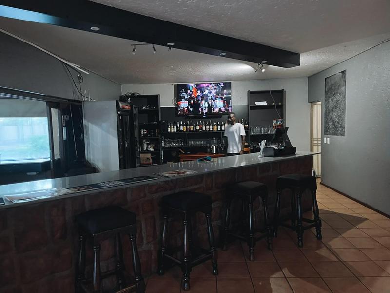 2 Bedroom Property for Sale in Douglasdale Gauteng