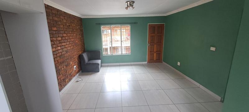 To Let 2 Bedroom Property for Rent in Elspark Gauteng