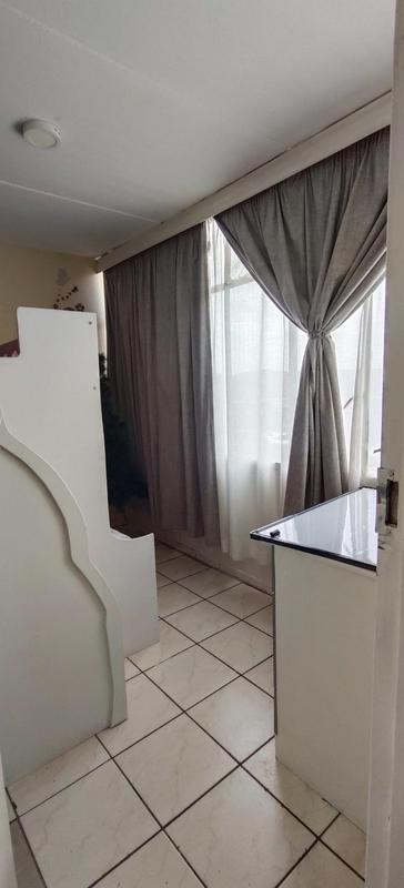To Let 1 Bedroom Property for Rent in Bedford Gardens Gauteng