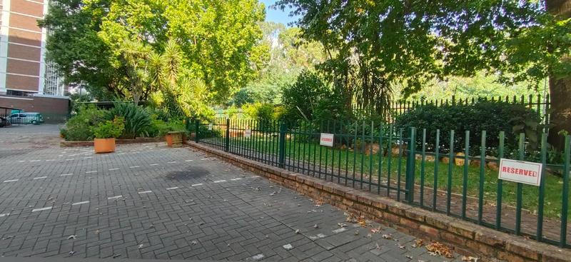 1 Bedroom Property for Sale in Bedford Gardens Gauteng