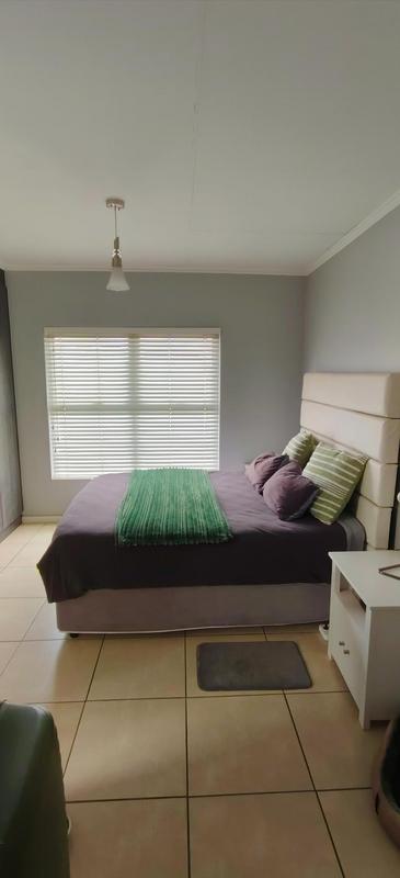 To Let 2 Bedroom Property for Rent in Greenstone Hill Gauteng