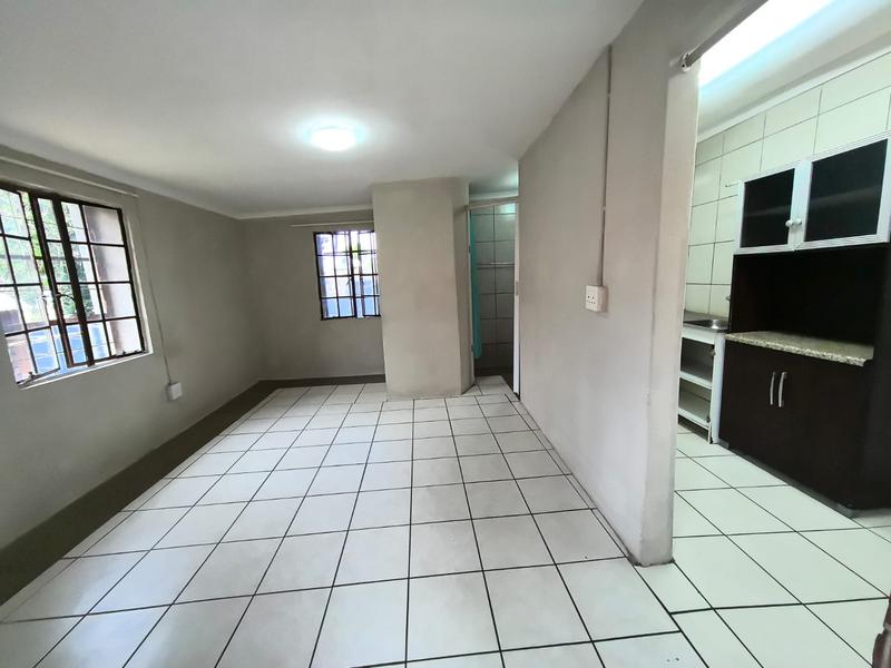 To Let 1 Bedroom Property for Rent in Eastleigh Ridge Gauteng
