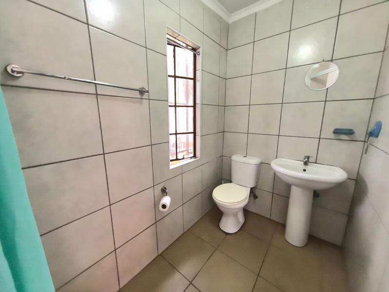 To Let 1 Bedroom Property for Rent in Eastleigh Ridge Gauteng