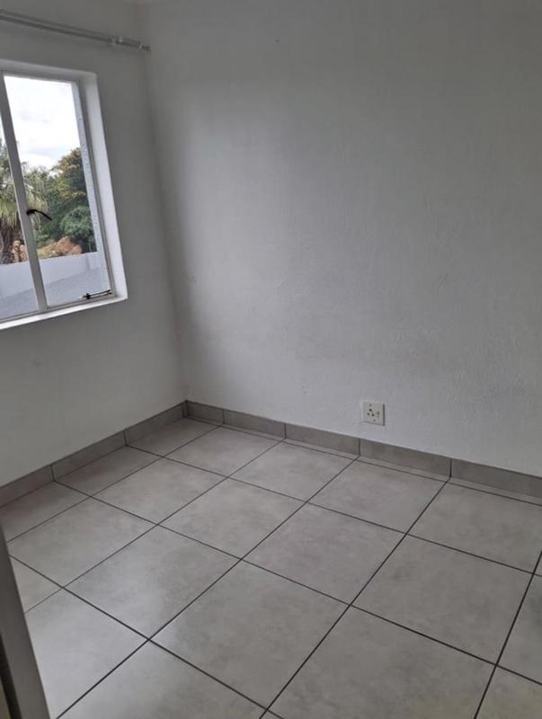 2 Bedroom Property for Sale in Linmeyer Gauteng