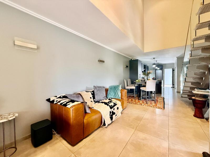 To Let 2 Bedroom Property for Rent in Hurlingham Gauteng