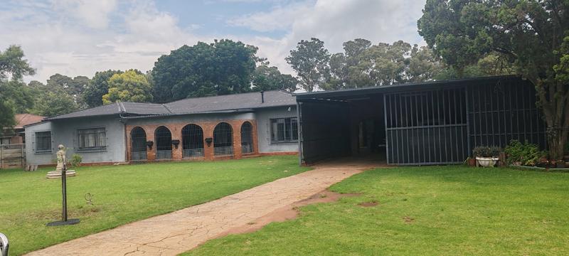 3 Bedroom Property for Sale in Daggafontein Gauteng