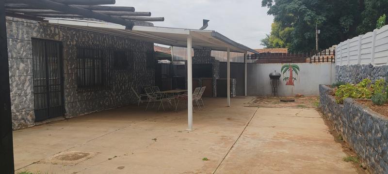 3 Bedroom Property for Sale in Daggafontein Gauteng