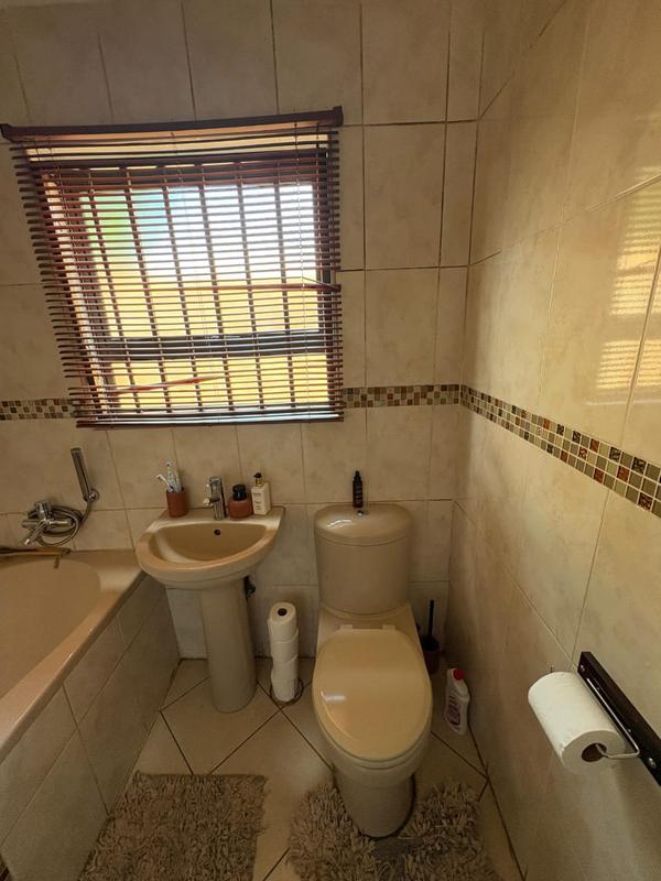 3 Bedroom Property for Sale in Crystal Park Gauteng
