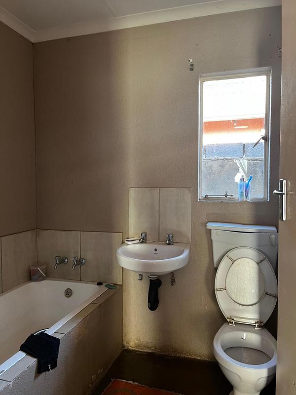 2 Bedroom Property for Sale in Windmill Park Gauteng