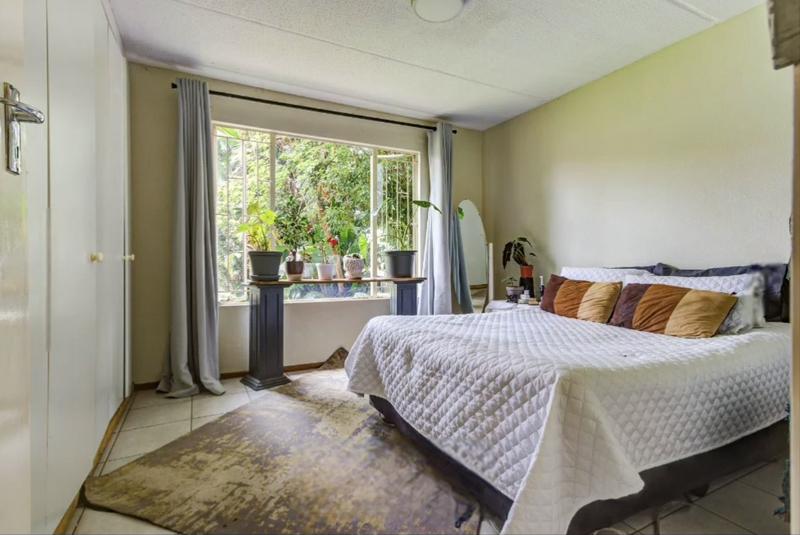 2 Bedroom Property for Sale in Glen Marais Gauteng