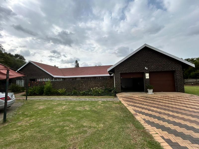 4 Bedroom Property for Sale in Sharon Park Gauteng