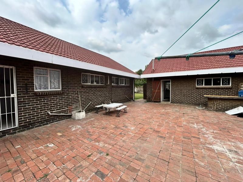 4 Bedroom Property for Sale in Sharon Park Gauteng