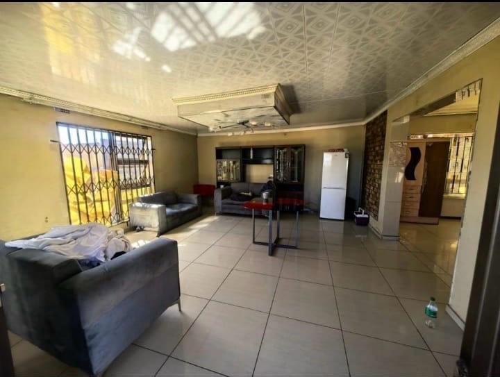 3 Bedroom Property for Sale in Daveyton Gauteng