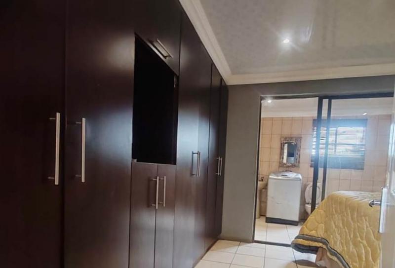 4 Bedroom Property for Sale in Tsakane Gauteng