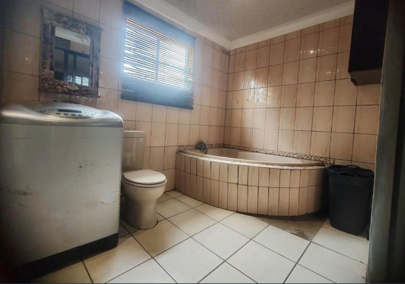 4 Bedroom Property for Sale in Tsakane Gauteng