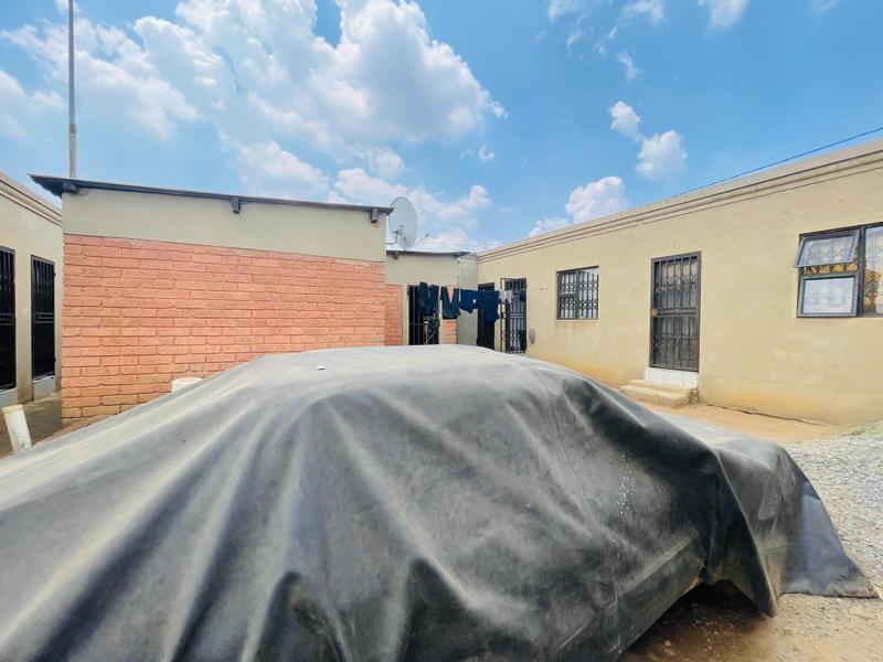 5 Bedroom Property for Sale in Tsakane Gauteng