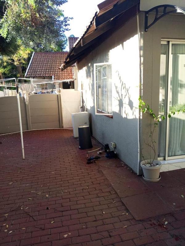 To Let 1 Bedroom Property for Rent in Sandown Gauteng